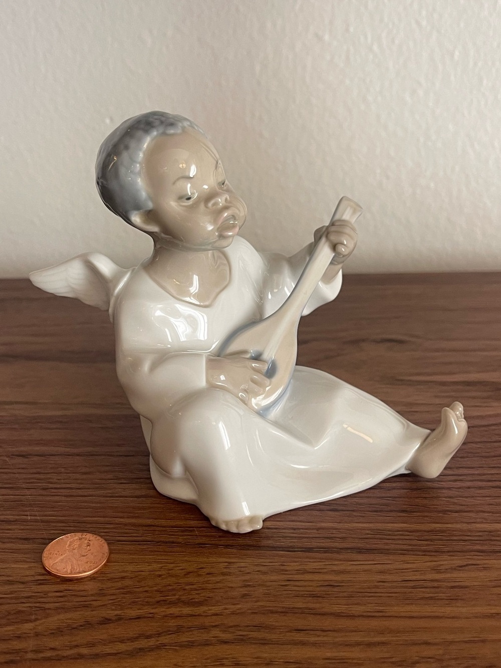 Lladro Angel with Mandolin Porcelain Figurine 1970s retired collection.